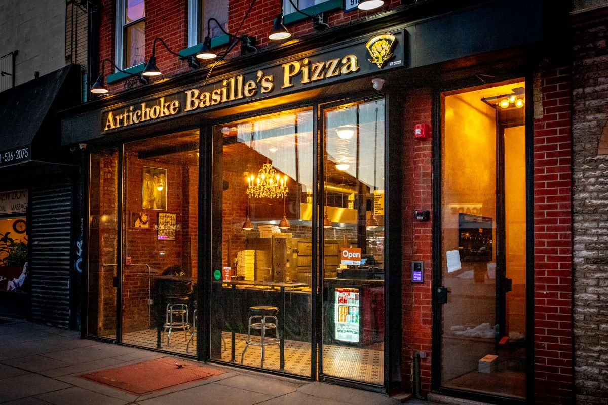 Food open late. Artichoke Basille’s Pizza is the place to go for a slice of pizza at night.