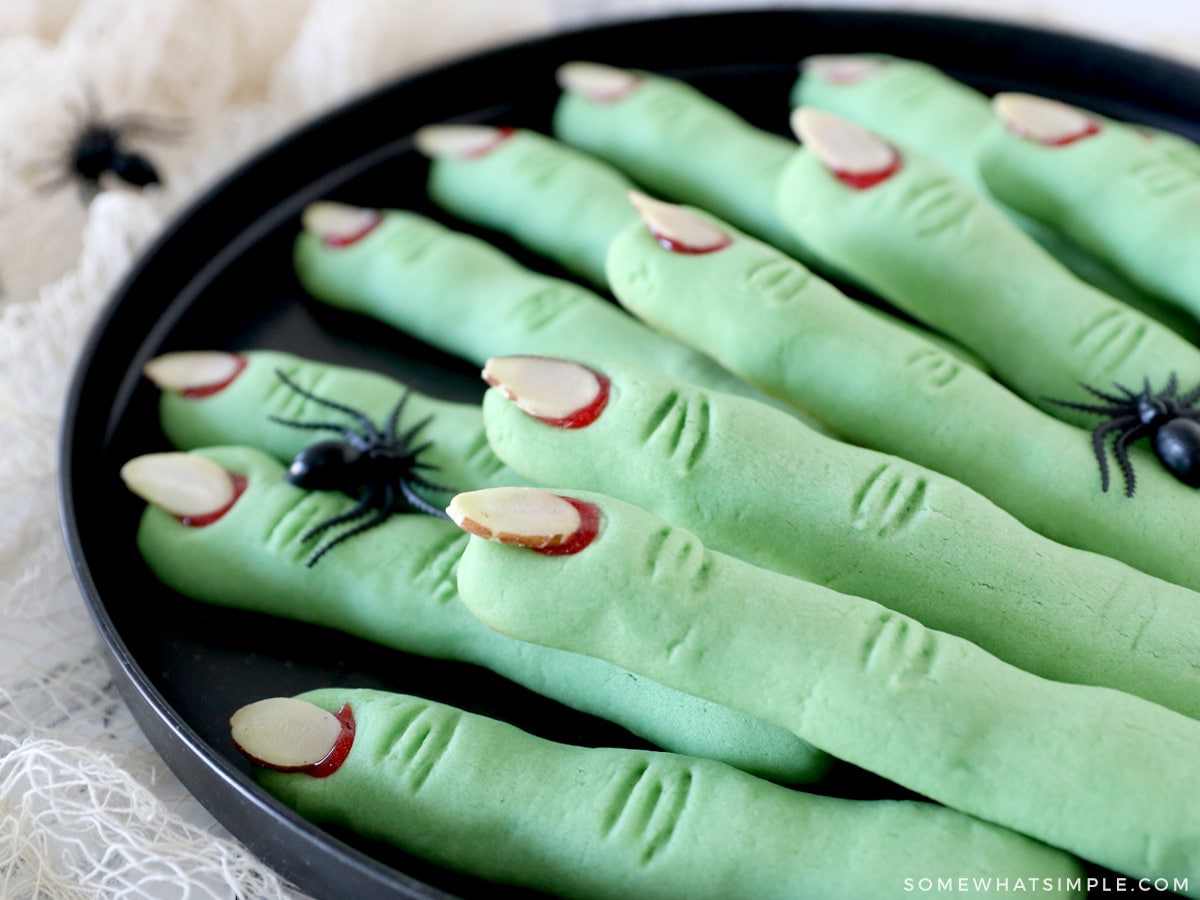Halloween party food on budget ideas Halloween Witch Fingers