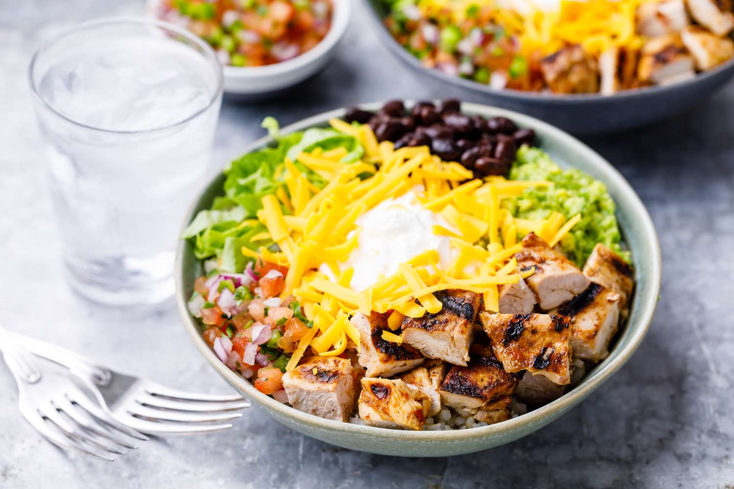best fast food for weight watchers Chipotle Chicken Burrito Bowl